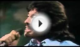 Tony Orlando & Dawn ~ Tie a Yellow Ribbon Round the Ole